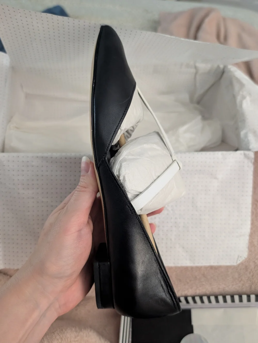 Kate Spade‎ Saturday Black Pointed Toe Women's Flats with White T-Strap